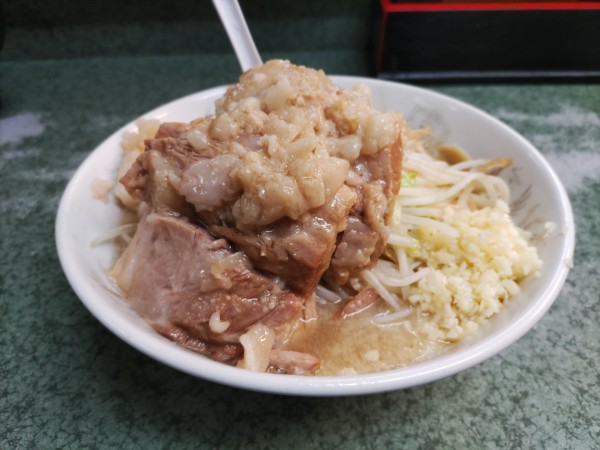 「ラーメン(ニンニクアブラ)」@ラーメン二郎 新宿小滝橋通り店の写真