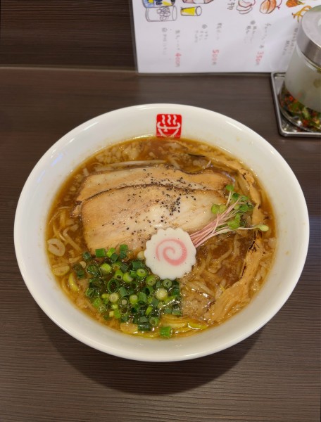 「ラーメン（900円）」@ラーメン いっぱいいっぱいの写真