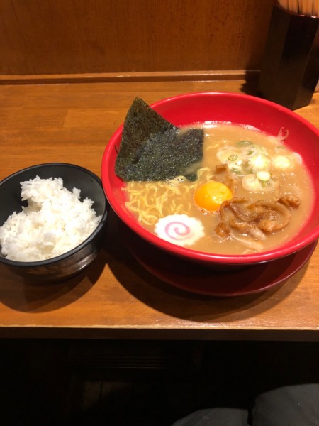「徳島ラーメン 唐揚げセット」@らーめん 銀河の写真