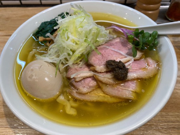 「塩中華ソバ全部入り」@中華ソバ ビリケンの写真