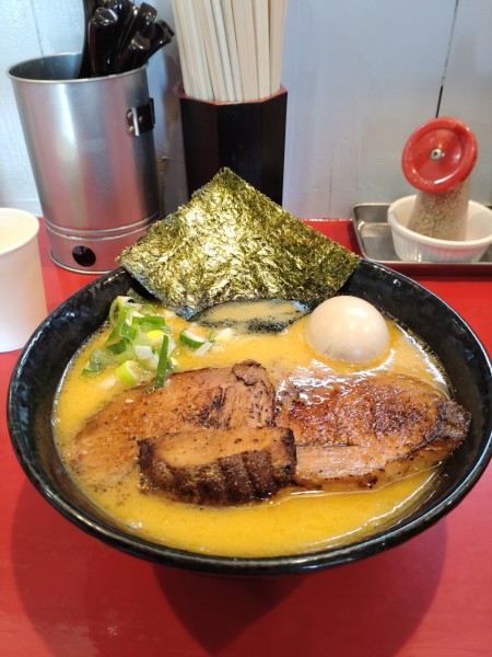 「味噌味玉 太麺 中盛」@らーめん 極壱の写真