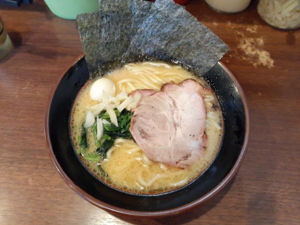 「醤油ラーメン」@横浜家系ラーメン 大岡家 鶴川店の写真
