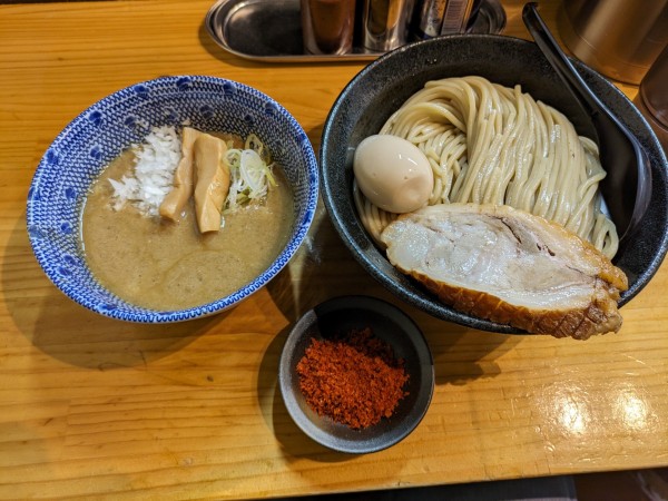 「つけ麺中盛り➕辛いやつ」@自家製麺TANGOの写真