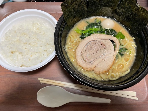 「ラーメン」@横浜家系ラーメン赤家 江古田店の写真