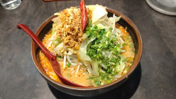 「北海道山椒味噌らーめん（野菜マシマシ）」@麺場 田所商店 津田沼店の写真