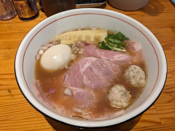 「特製蛤と鰹の中華そば（醤油）」@貝そばもぉむの写真