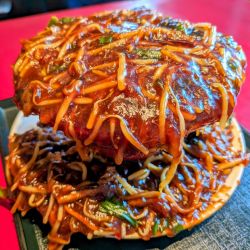 酸辣湯麺【ラー油付】950円