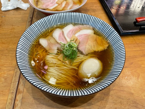 「特製名古屋コーチンの中華そば + 麺大盛」@中華そば よしかわ 三井アウトレットパーク入間店の写真