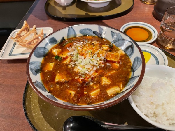 「全とろ麻婆麺 + 餃子セット」@三宝亭 四ヶ所店の写真
