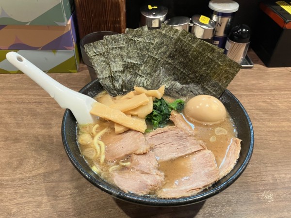 「スペシャルラーメン大盛り」@麺達 うま家の写真