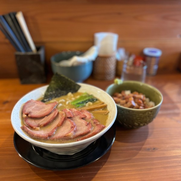 「【限定】煮干し豚骨ラーメン」@ラーメン たのしみの写真