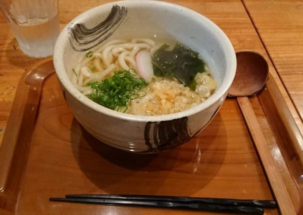 「かけうどん　中盛」@讃岐うどん ななつやの写真