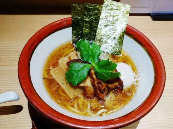「醤油らーめん鼎式 澄まし（850円）」@魚菜由良 鼎の写真