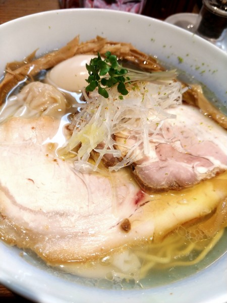 「特製バラ塩ラーメン」@ラーメン屋 トイ・ボックスの写真