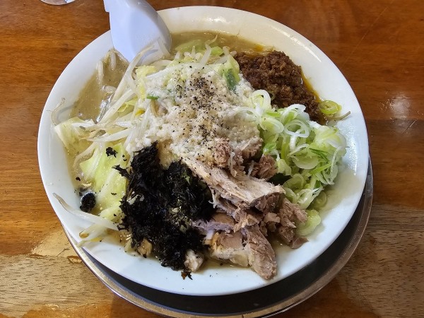 「【限定】スタ味噌煮干しそば　900円」@あさりの写真