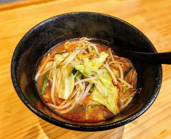 「激辛タンメン」@濃厚野菜タンメン 牛塩BASEの写真