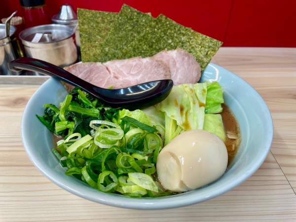 「キリン一番搾り生 → 全部のせラーメン ＋ ライス」@らーめん武道家 口の写真