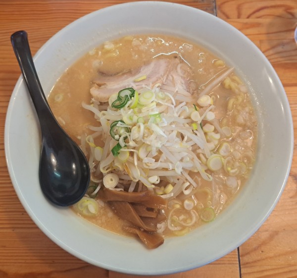 「こってりみそラーメン中盛980円」@登龍門の写真
