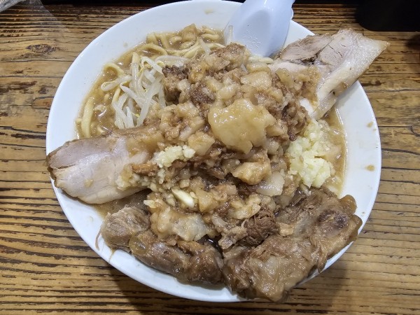 「ラーメン小＋一本バラ肉＋軟骨ソーキ1000＋100＋150円」@夢を語れ青森の写真