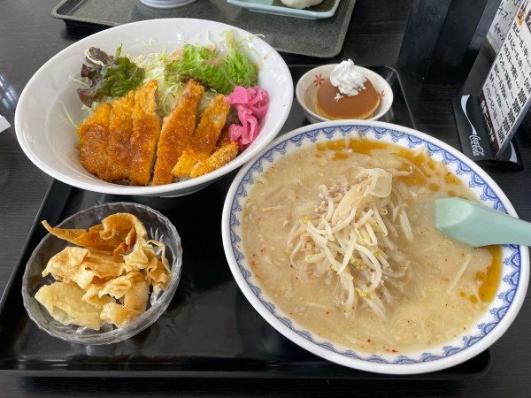 「日曜定食」@食堂 ニューミサの写真