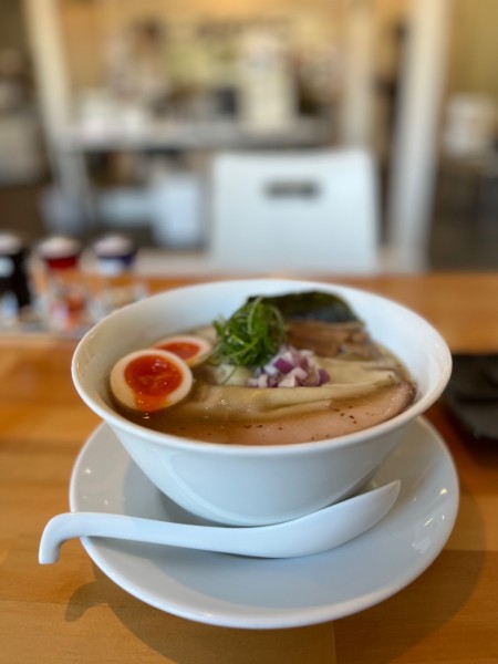 「芳醇煮干し塩＋味玉」@自家製ラーメン アイリーの写真