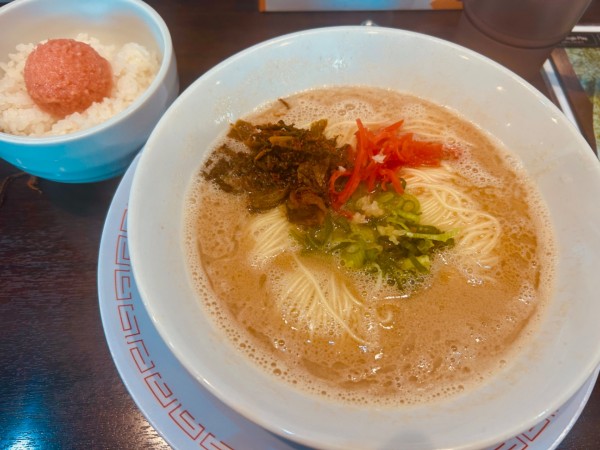 「朝ラーメン650円+明太子ごはん300円」@博多らーめん ひまわりの写真