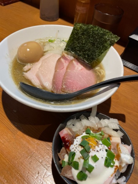 「特製中華蕎麦+和え玉(鶏油)+一口肉飯」@亀戸煮干中華蕎麦 つきひの写真