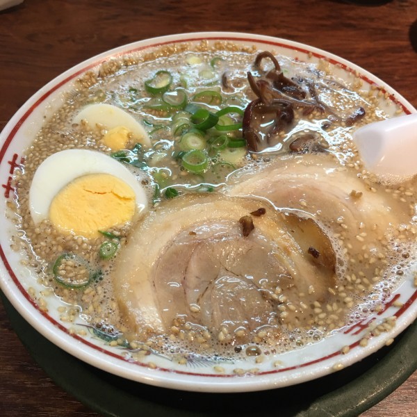 「若とんこつ塩玉子（780円）」@博多とんこつ 天神旗の写真