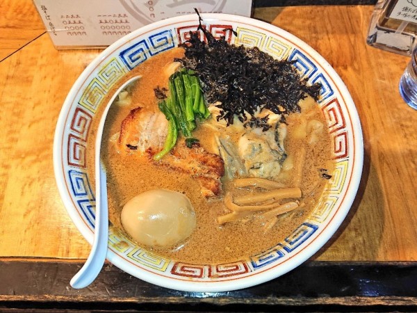 「手切り手揉み麺の牡蠣味噌そば」@塩そば 桑ばらの写真