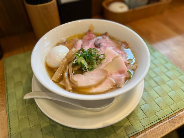 「肉玉汐そば」@らぁ麺や 汐そば雫の写真