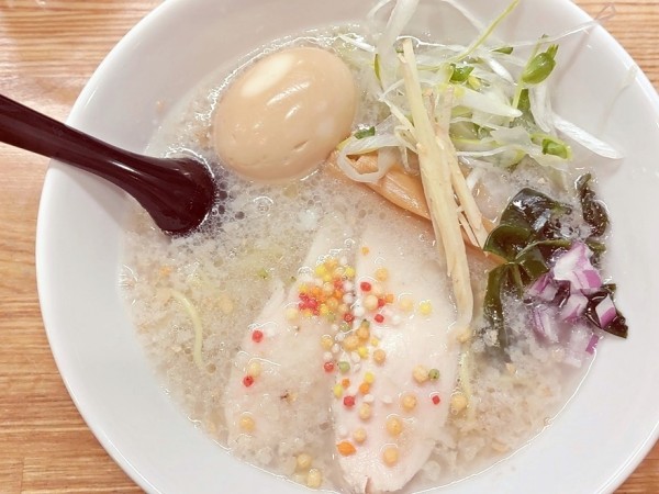 「背脂ジンジャーヌードル＋味玉」@亀戸ジンジャーヌードルの写真