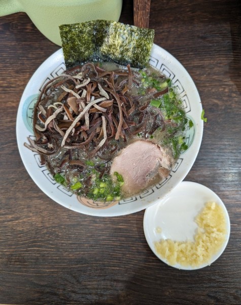 「ねぎ+きくらげ+生ニンニク」@博多長浜らーめん 楓神の写真