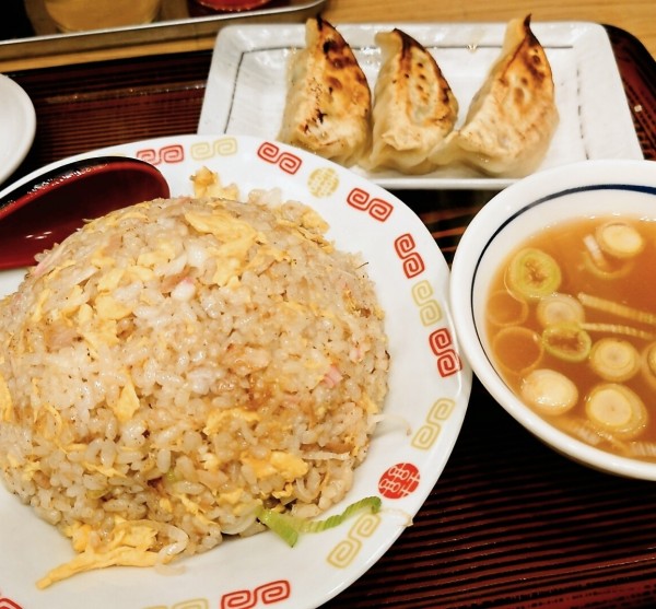 「チャーハン＋半餃子」@町中華 めん王 柏の葉店の写真