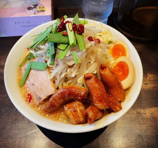 「限定　もつ鍋風みそ豚そば」@麺屋ダダダの写真