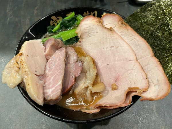 「チャーシュー入りラーメン」@宮元製麺の写真