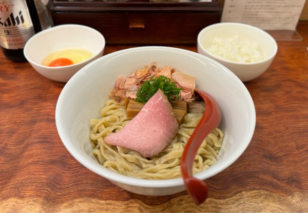 「油そば¥900、追い卵¥100、追い飯¥100」@三馬路 東京店の写真