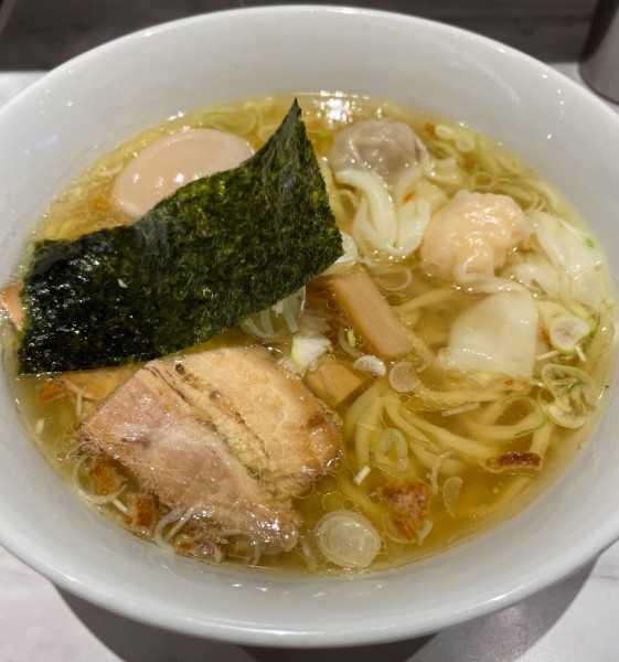 「肉•海老ワンタン麺　白」@Ramen  KURUMUの写真