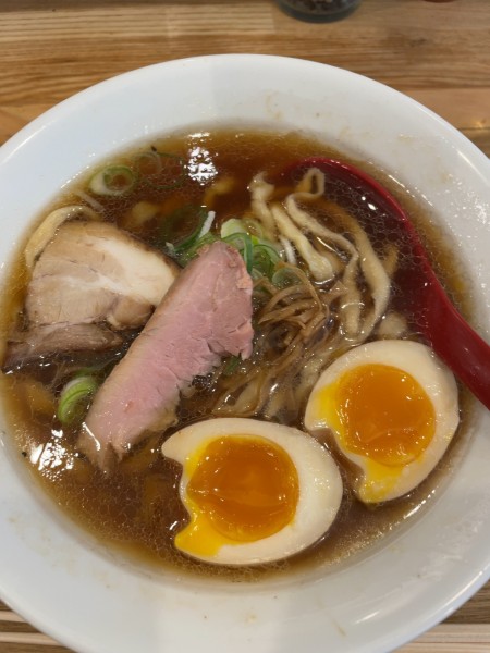 「味玉醤油らーめん（醤油）」@麺や 七彩 八丁堀店の写真