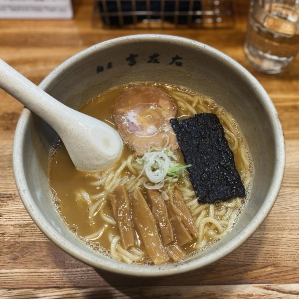 「らーめん」@麺屋吉左右の写真
