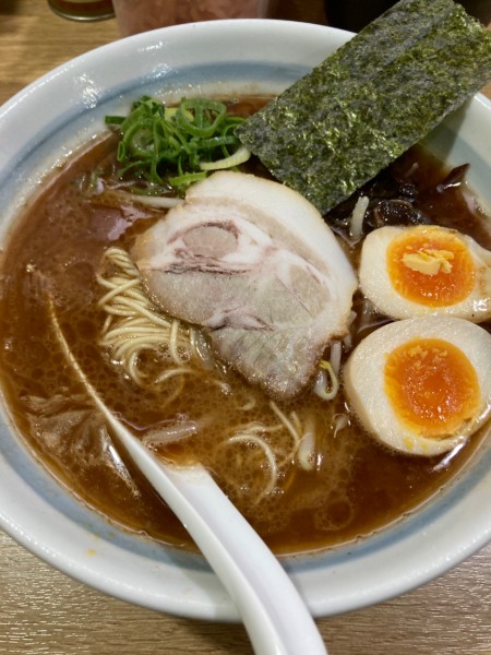 「黒とんこつらーめん」@らーめん光醤の写真