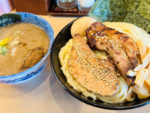 「つけめんDX 1,560円 特盛 300円」@頑者NEXT LEVEL アクアシティお台場店の写真