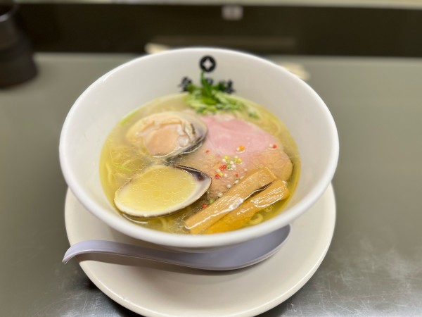 「はまぐり塩らぁめん」@らぁめん登里勝の写真