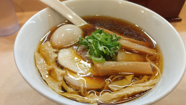 「特製醤油らぁ麺・メンマ・替玉✘‎2 ￥1,400」@らぁ麺 六花の写真