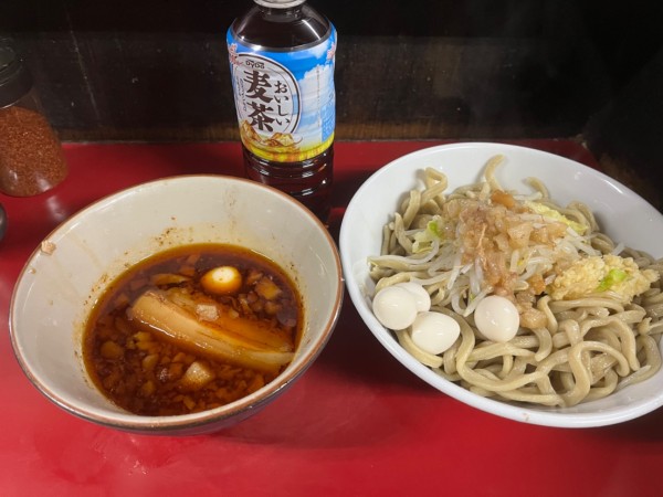 「つけ麺にんにくあぶらうずら」@蓮爾 登戸店の写真
