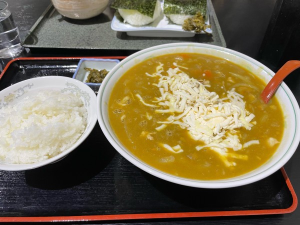 「カレーラーメン + チーズ + ライス」@食堂 ニューミサの写真