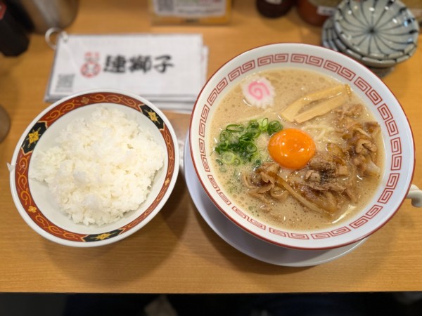 「肉玉中華そば500円(オープン記念価格)＋ライス並150円」@肉玉中華そば 連獅子の写真