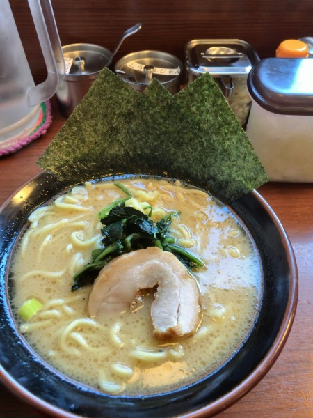 「醤油ラーメン（麺増し）」@宮本商店 川口新井宿店の写真