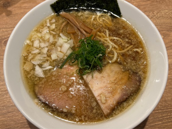 「背脂中華そば」@R+の写真