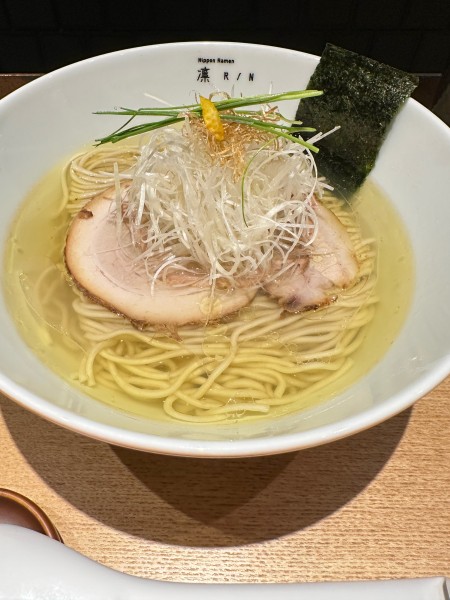 「塩ラーメン　メンマ抜き」@NIPPON RAMEN 凛 TOKYOの写真