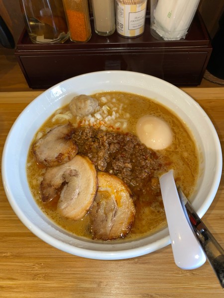 「濃厚カレー味噌らぁめん全部¥1,450円(限定)」@らぁめん 麺彩家の写真